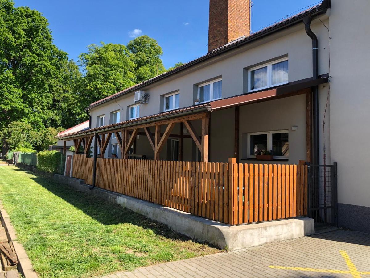 דירות Apartman Železnice מראה חיצוני תמונה
