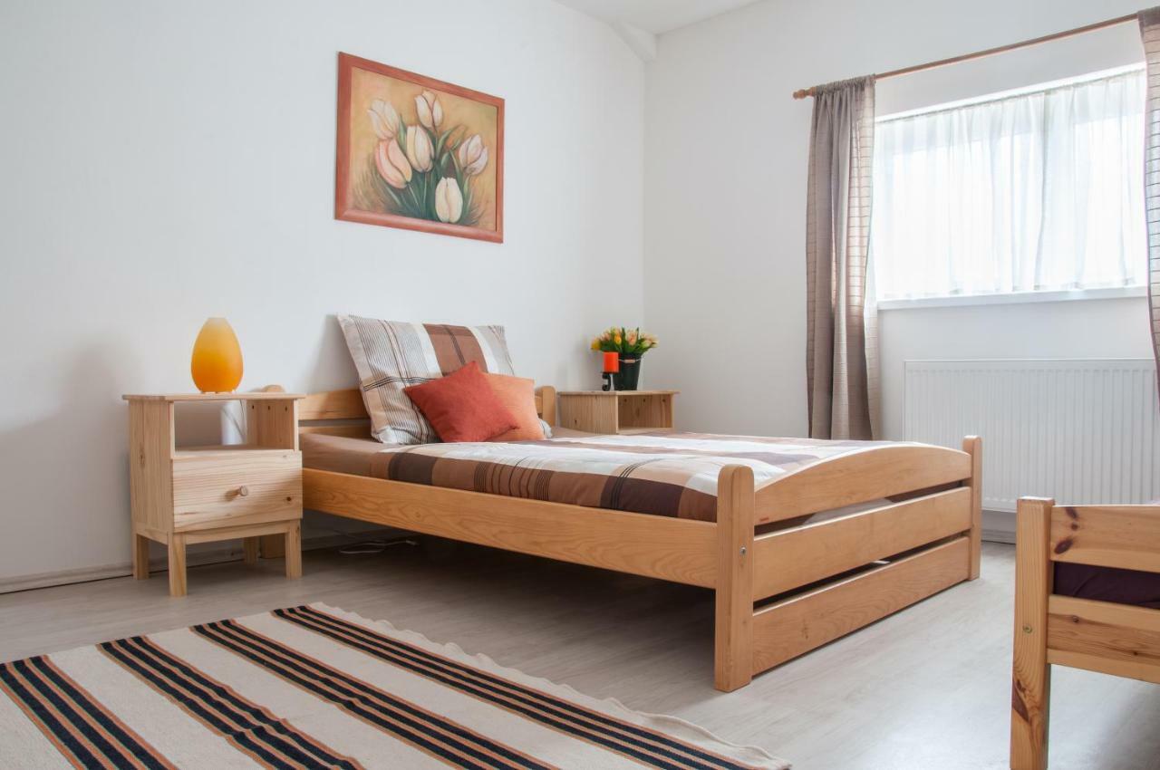 דירות Apartman Železnice מראה חיצוני תמונה