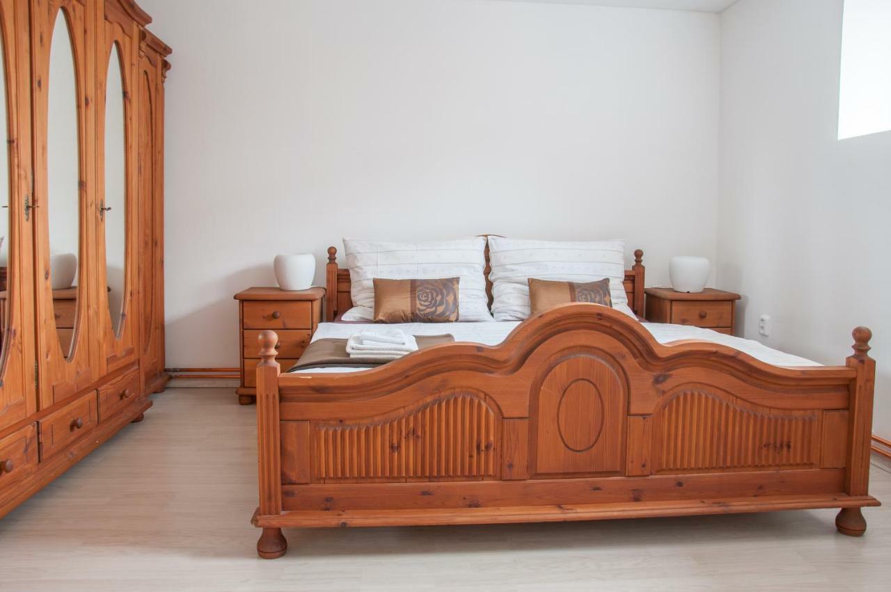 דירות Apartman Železnice מראה חיצוני תמונה
