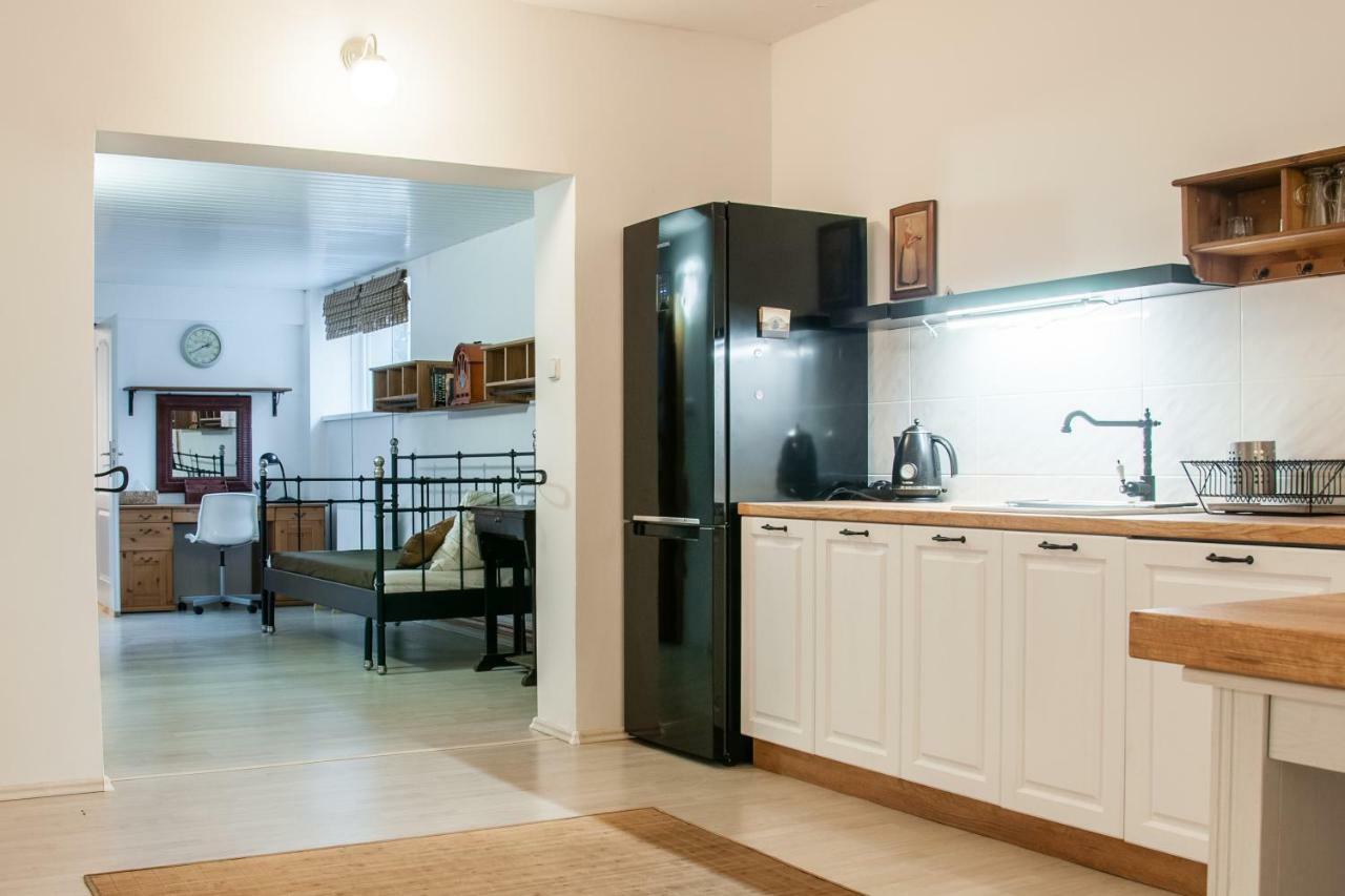 דירות Apartman Železnice מראה חיצוני תמונה