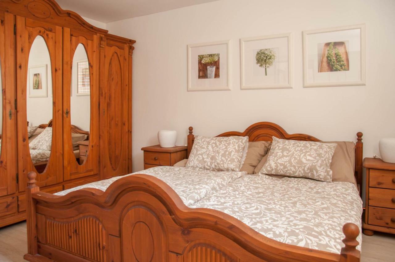 דירות Apartman Železnice מראה חיצוני תמונה