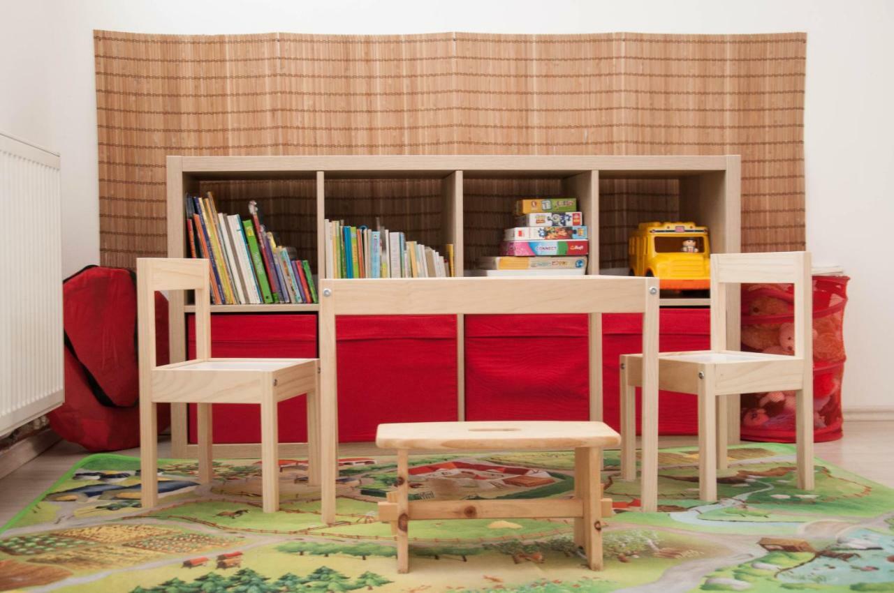 דירות Apartman Železnice מראה חיצוני תמונה